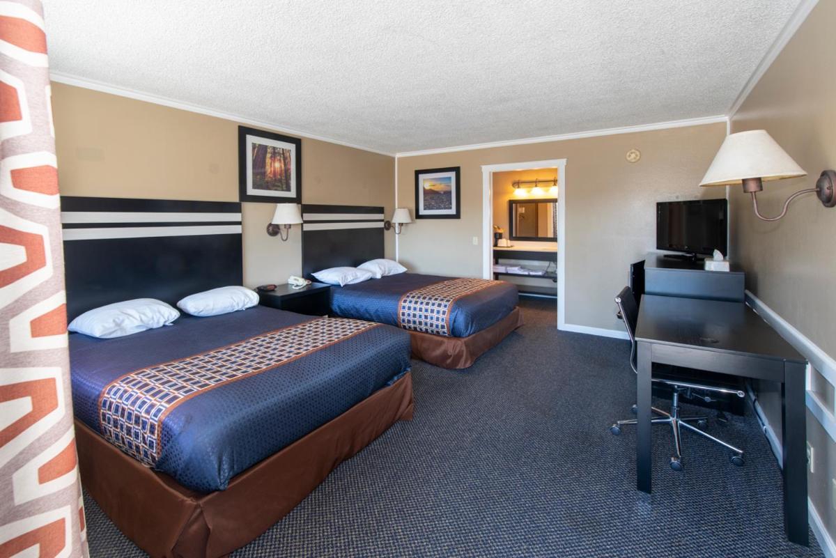 Surf Motel And Gardens Fort Bragg Bagian luar foto