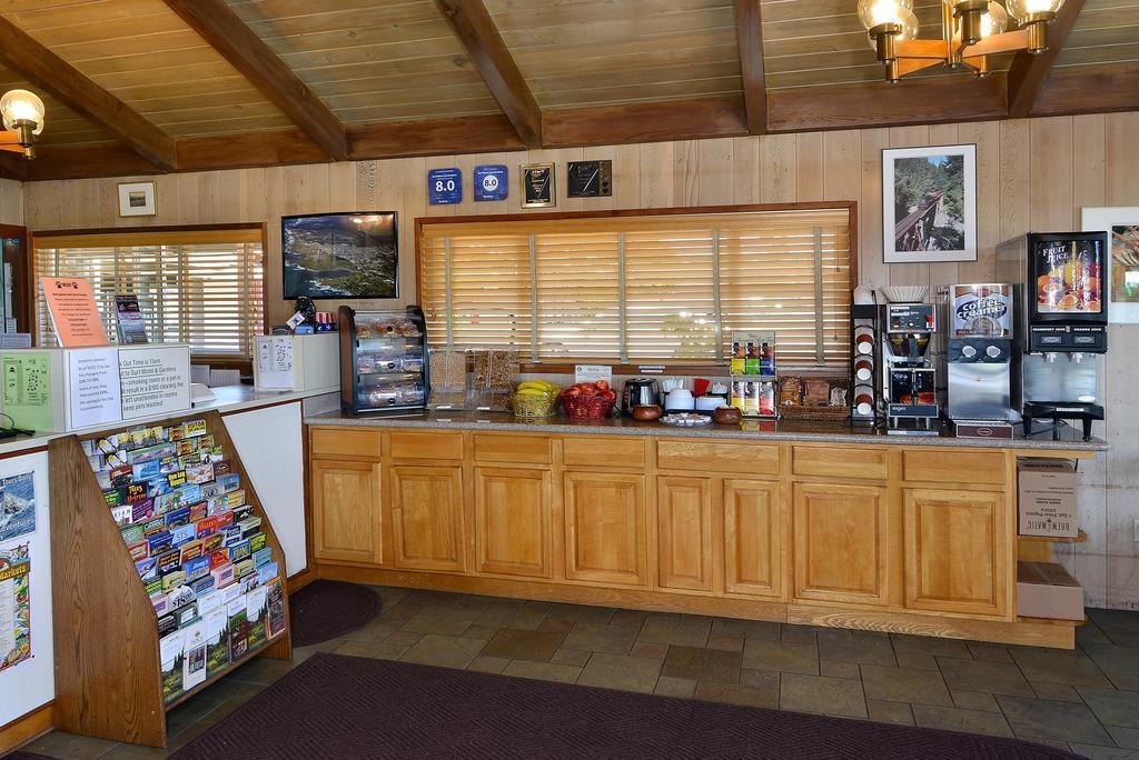 Surf Motel And Gardens Fort Bragg Bagian luar foto