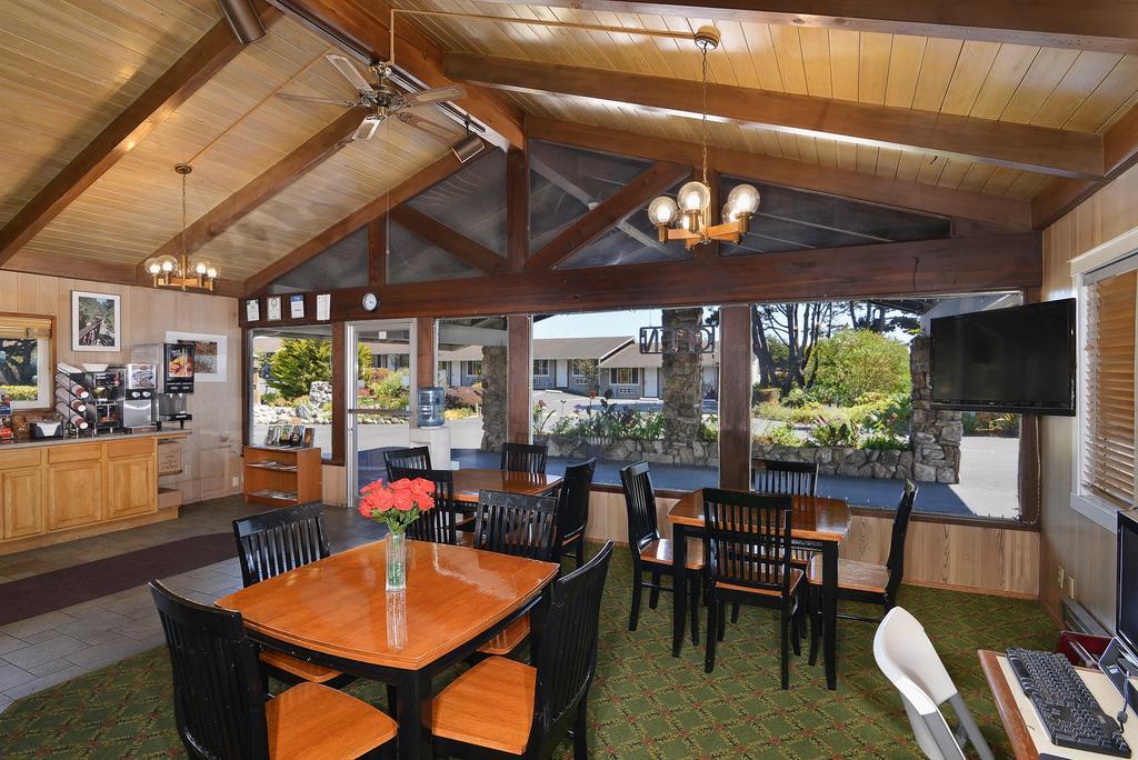 Surf Motel And Gardens Fort Bragg Bagian luar foto