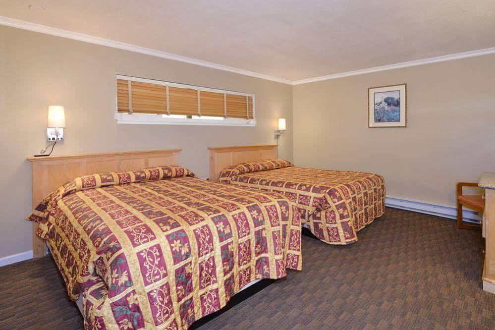 Surf Motel And Gardens Fort Bragg Bagian luar foto